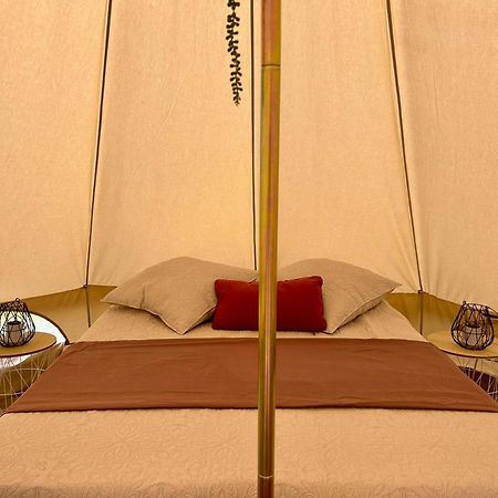 Chambre Au Jardin Tente De Charme Eguzon-Chantome ภายนอก รูปภาพ